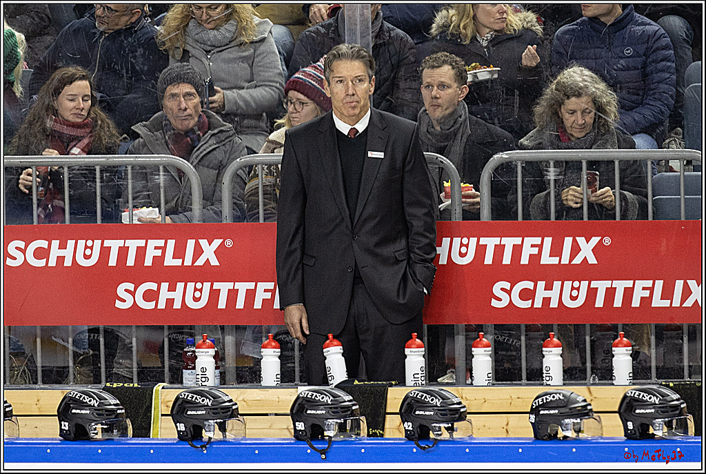 PENNY DEL;  Koelner Haie - Straubing Tigers; Koeln, 28.12.2022